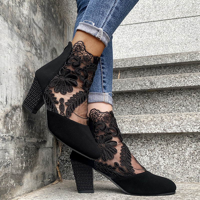 Julia | Botines elegantes de encaje con tacón