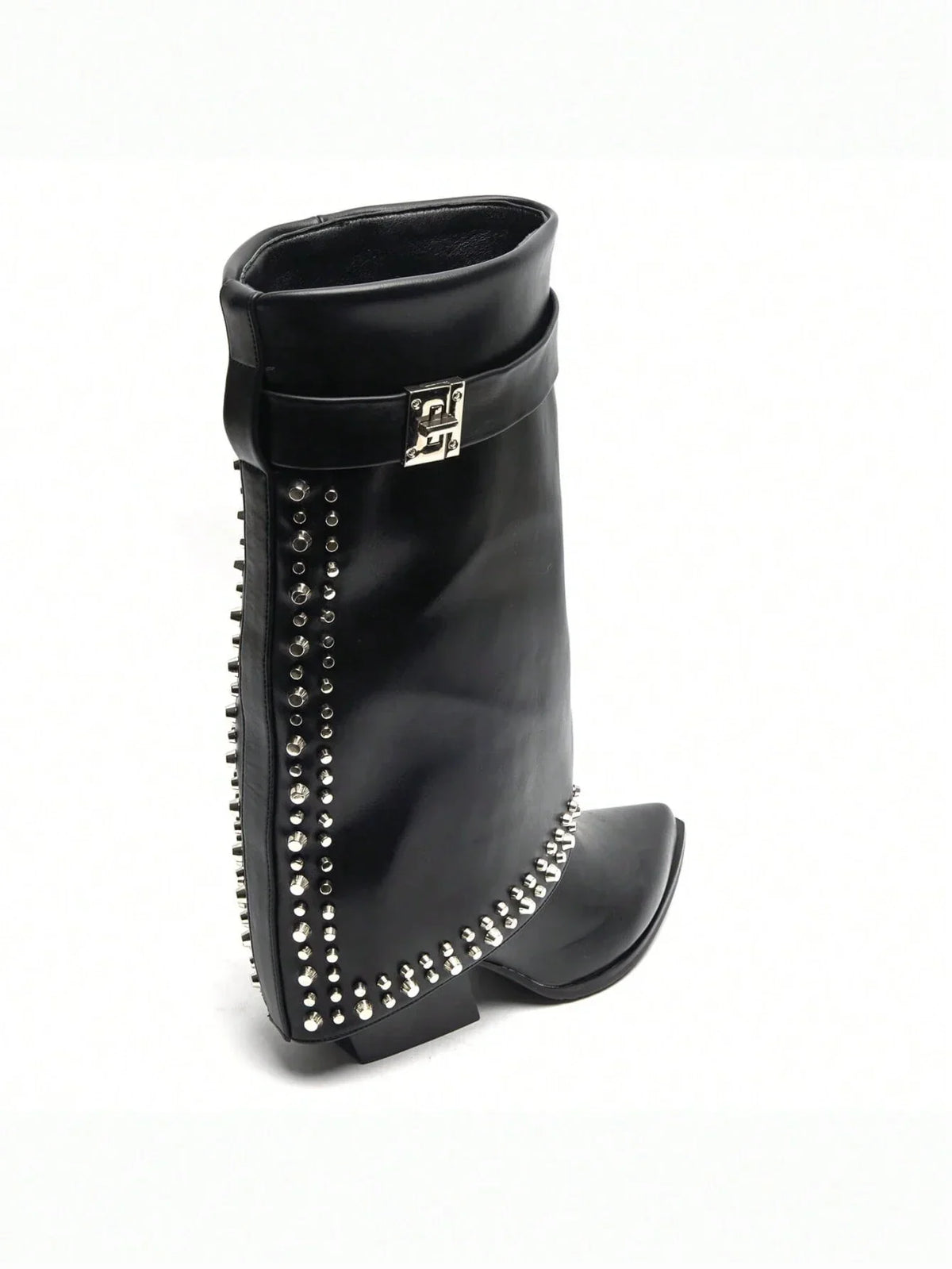 Trindade | Botas western de tacón bajo con correa decorativa y tachuelas metálicas de fantasía