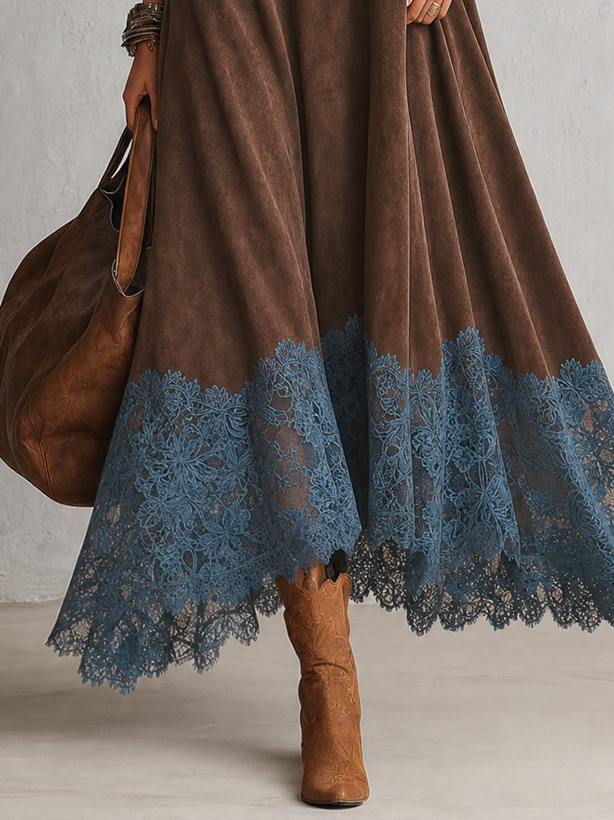 Leonora | Abito Maxi con Orlo in Pizzo e Maniche Arricciate