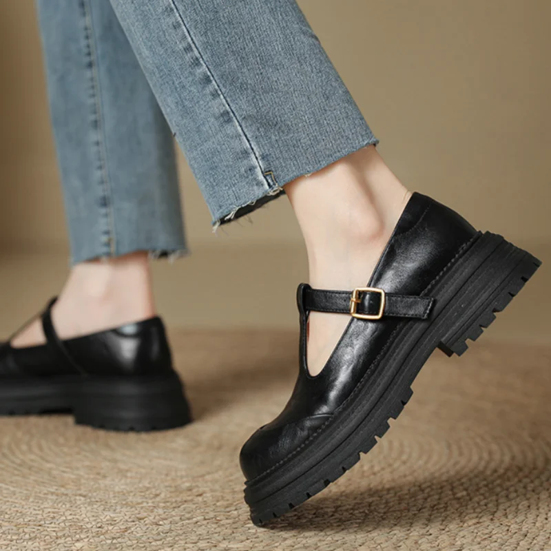Luna | Zapatos clásicos de tira en T