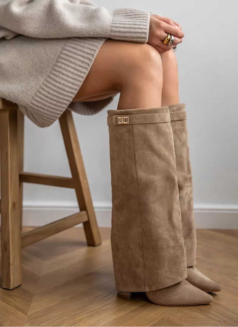 Ada | Botas de ante caqui
