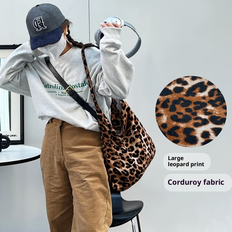 Pilar | Bolso femenino casual con estampado de leopardo