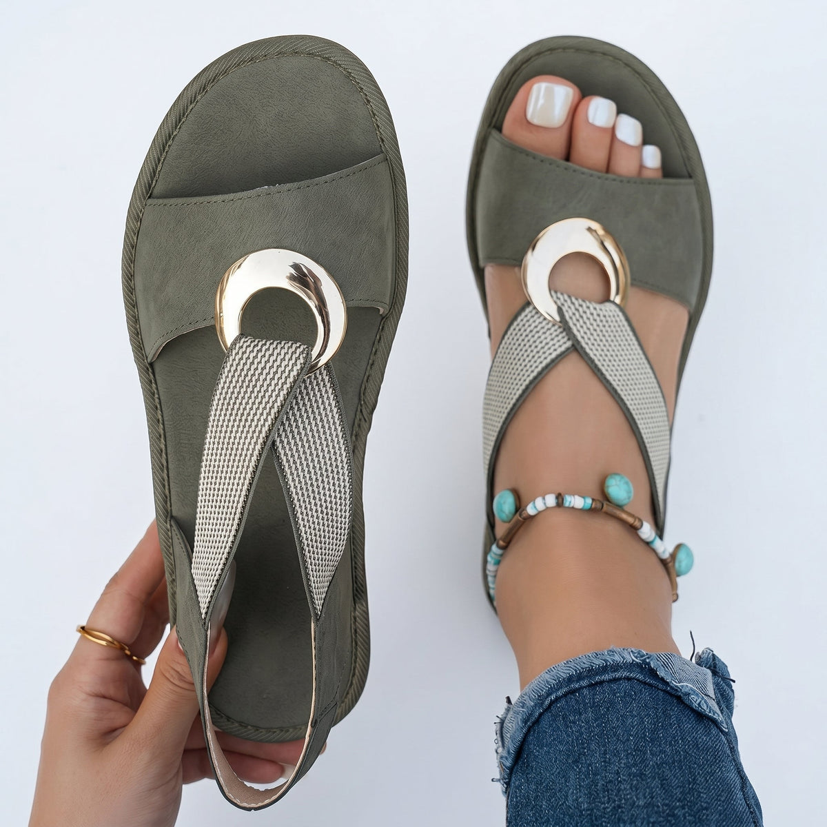 Gabriela - Sandalias Planas con Detalle Metálico